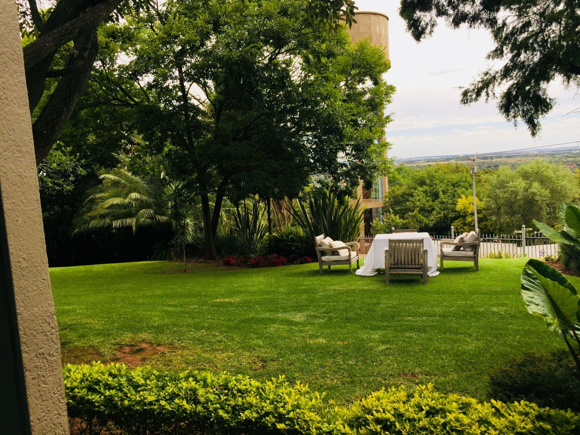 Amoris Guest House-Waterkloof Ridge Pretoria Exterior photo